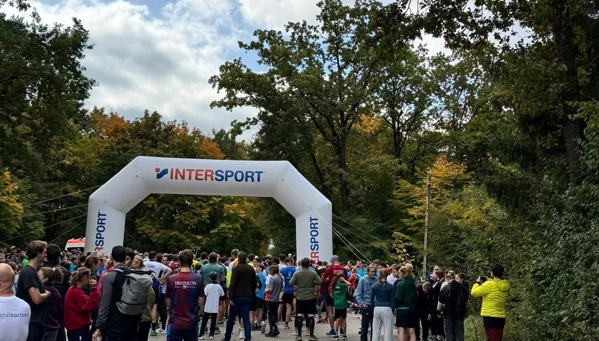 Landkreislauf 2025 an der Startlinie kurz vor dem Start | © DAV Starnberg