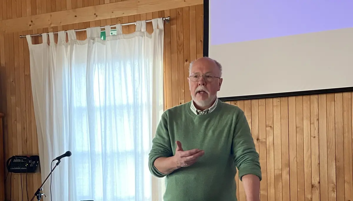 Ehemaliger 1. Vorsitzender Anderl am Rednerpult | © DAV Starnberg