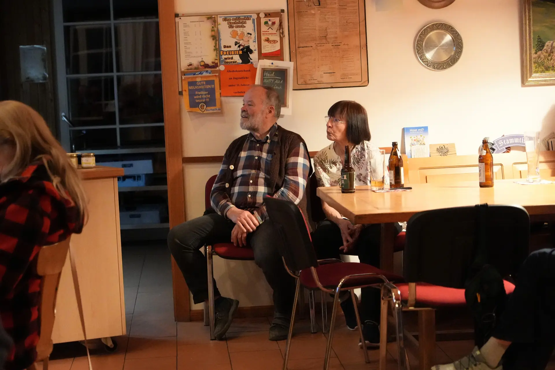 Mitgliederversammlung 2026 - Hans und Sybille Zeeb kümmern sich wieder um die Verpflegung und hören gespannt zu | © DAV Starnberg | Marc Werny