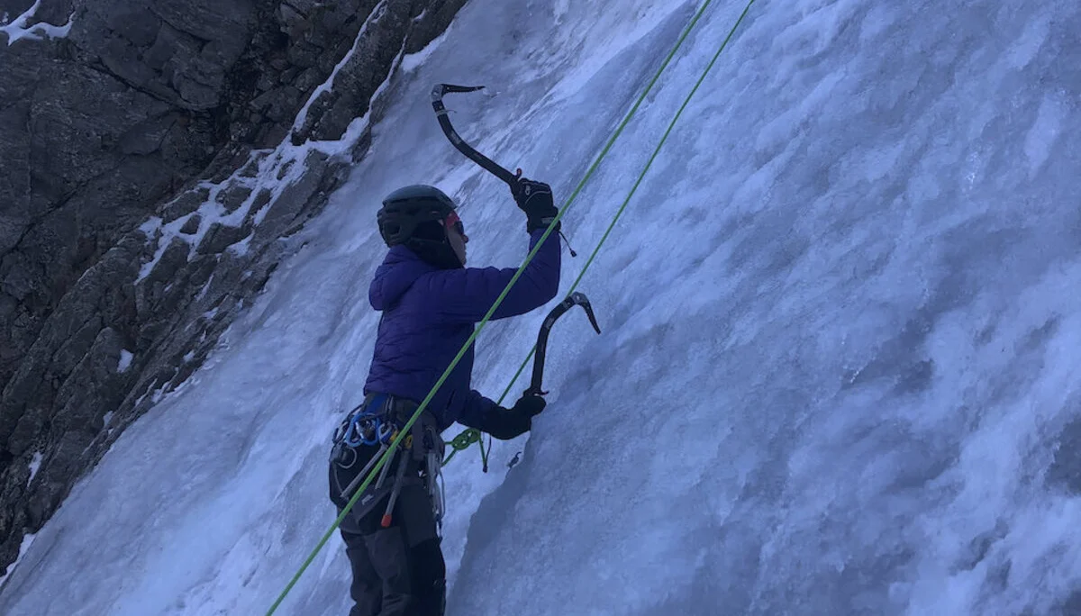 hantieren mit scharfen Waffen erfordert Konzentration und Umsicht | © DAV Starnberg