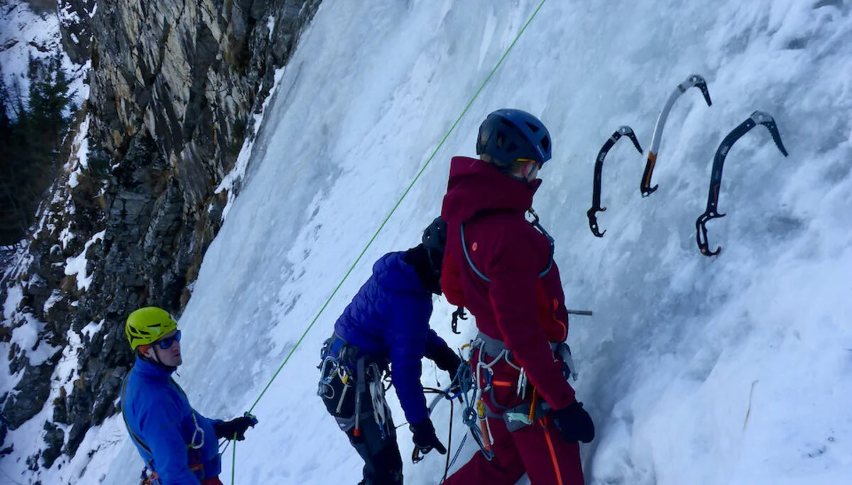 am Wandfuß vom „Federweisser“ in der Eisarena, Anlauftal | © DAV Starnberg