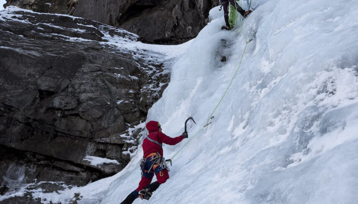 im linken Teil vom Höhkar Fall (Vorsicht: bei warmer Witterung/Föhn zerfällt der rechte Teil!) | © DAV Starnberg