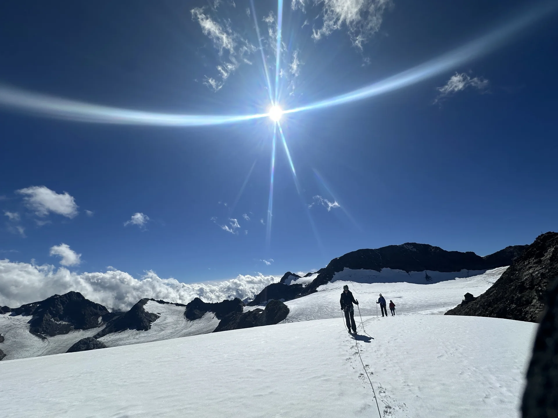 Hochstubai 2 - sonniges Schneeplateau | © DAV Starnberg/Angelika Kaunicnik