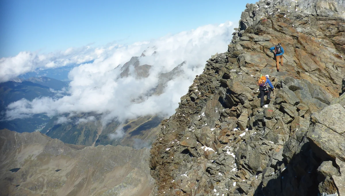 Hochstubai 3 - exponiert zum Gipfel | © DAV Starnberg/Angelika Kaunicnik