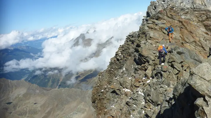 Hochstubai 3 - exponiert zum Gipfel | © DAV Starnberg/Angelika Kaunicnik