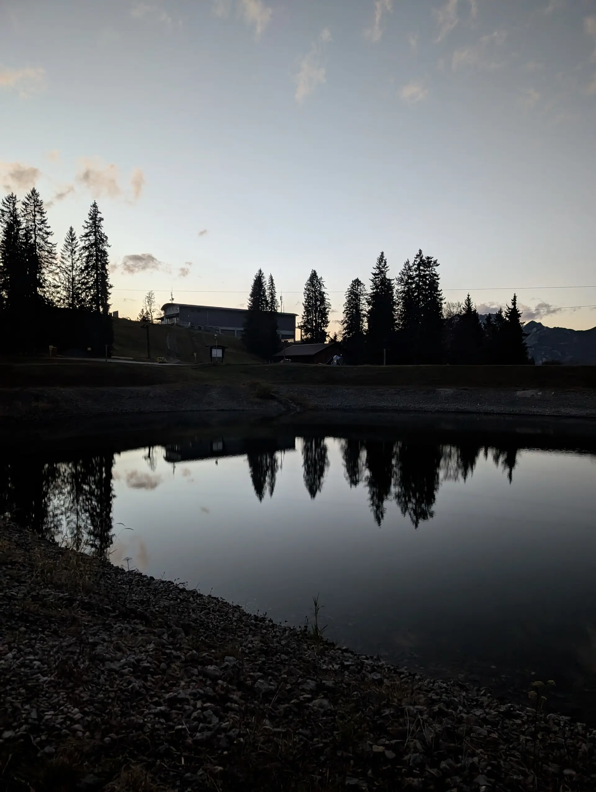 Spiegelung im See während der Abenddämmerung | © DAV Starnberg - Sina Bakenhus