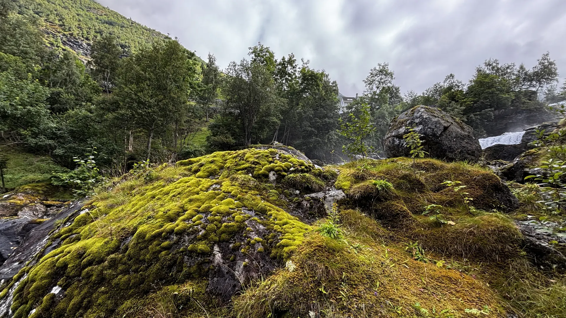 Steine neben Kleivafossen | © DAV Starnberg - Sina Bakenhus