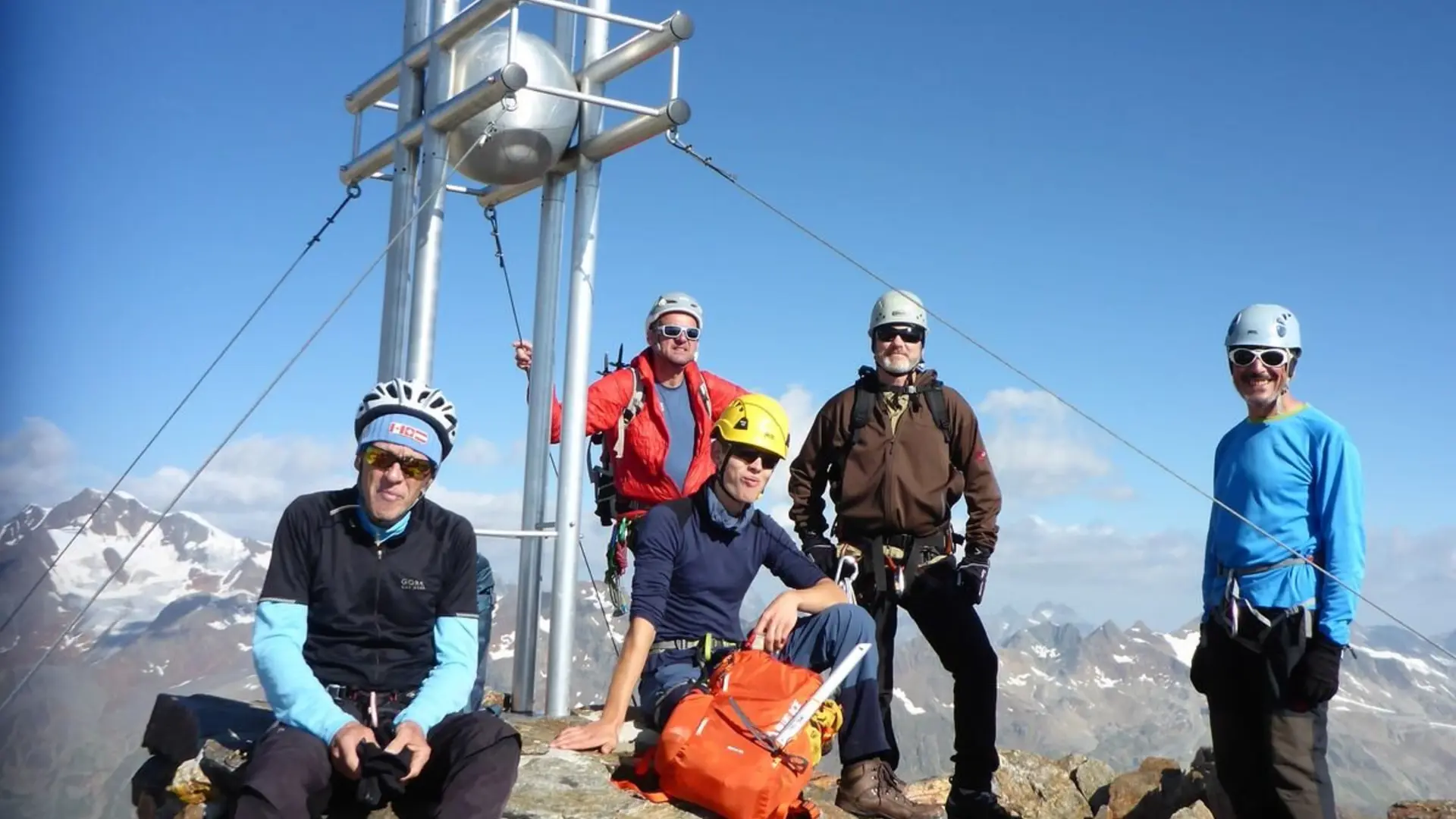 Gruppenfoto auf dem Gipfel des Nördlichen Ramolkogel | © DAV Starnberg