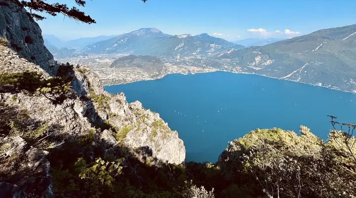 Herrlichster Ausblick ever auf den See von Regina del Lago | © DAV Starnberg - Angelika Kaunicnik