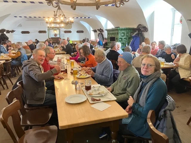 Andechs-Wanderung 2026 - Im Bräustüberl beisammenhocken Tisch 2 | © DAV Starnberg