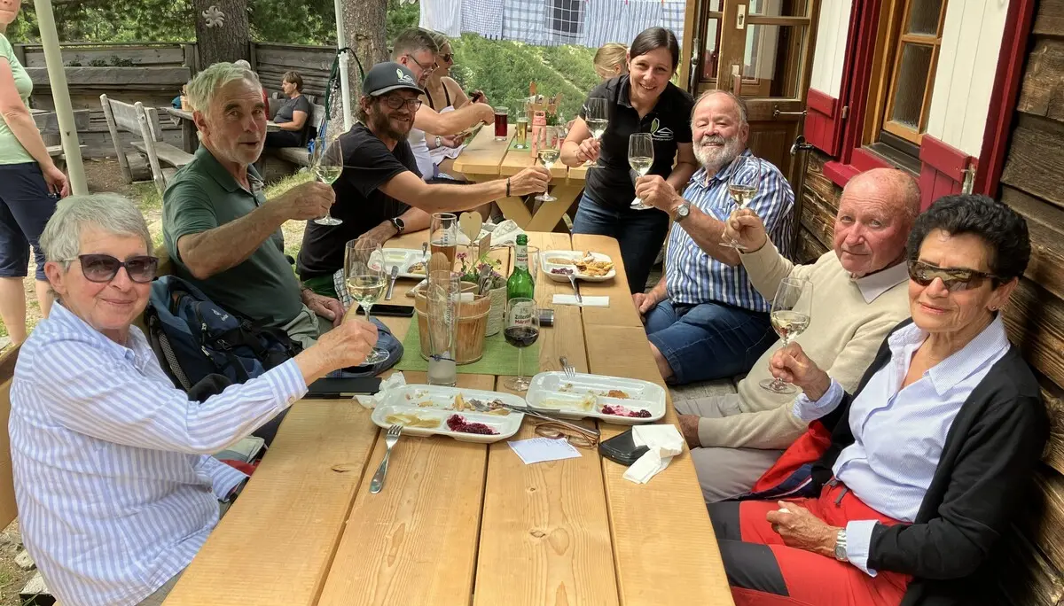 re. Martina, Hans, Erich, Hanne, li. Jürgen, Rudi, Helga | © DAV Starnberg | H. Zeeb