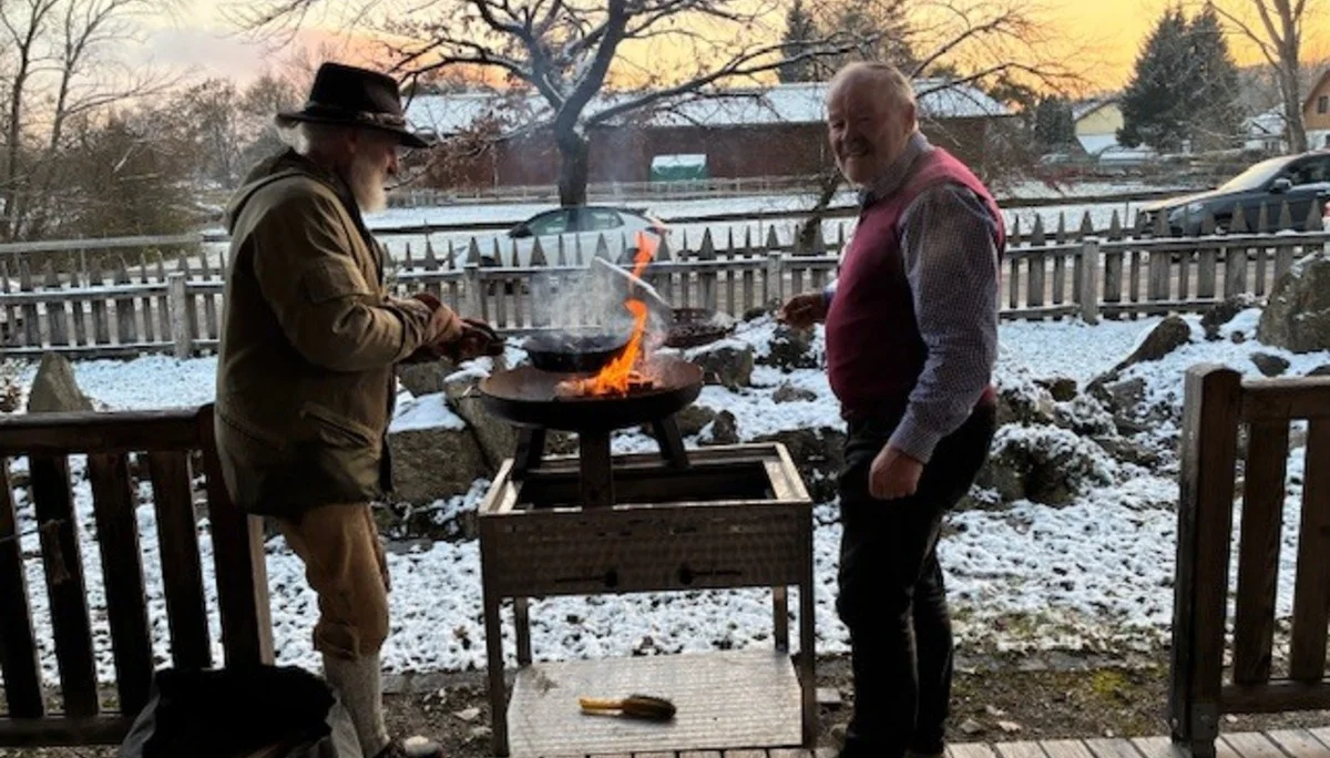 Herbstfest Hans und Heinz am Maroni Rösten | © DAV Starnberg/ Sybille Zeeb