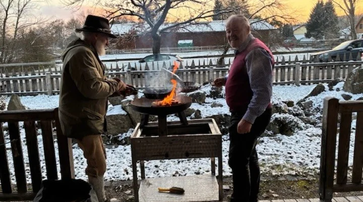 Herbstfest Hans und Heinz am Maroni Rösten | © DAV Starnberg/ Sybille Zeeb