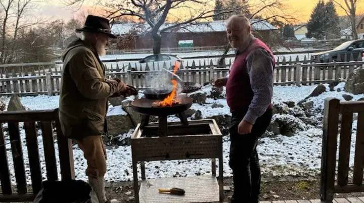 Herbstfest Hans und Heinz am Maroni Rösten | © DAV Starnberg/ Sybille Zeeb