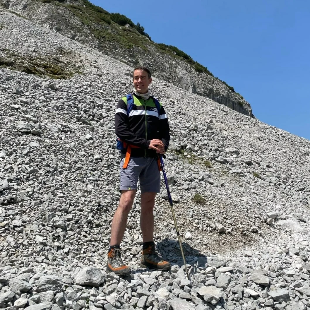 Unser erster Vorstand Dominik Dreyer beim Wandern | © DAV Starnberg